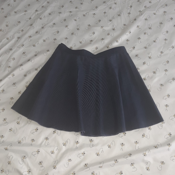 Lily's of Beverly Hills Navy Blue Pleated Skirt - Picture 3 of 7